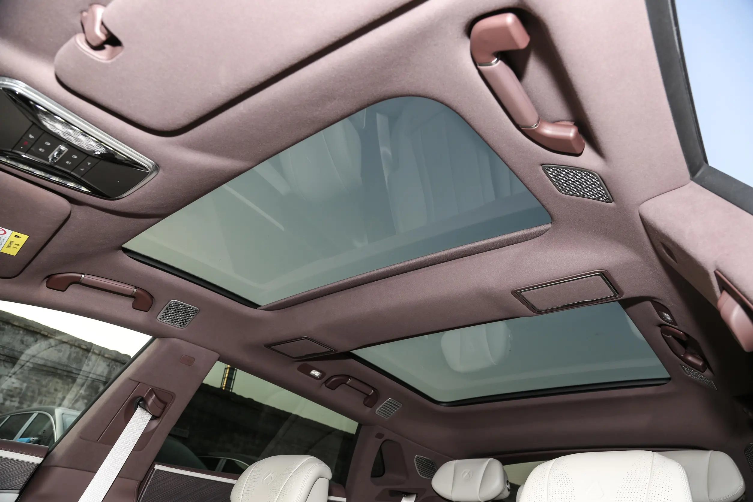 BYD Denza Z9GT Cabin Space - Spacious Shooting Brake