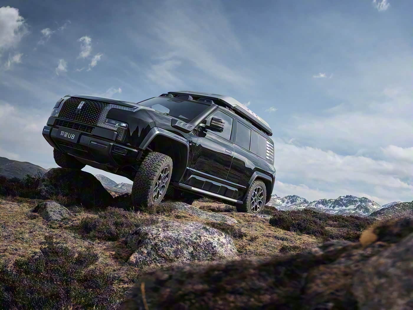 BYD U8 climbing performance test on 40-degree slope