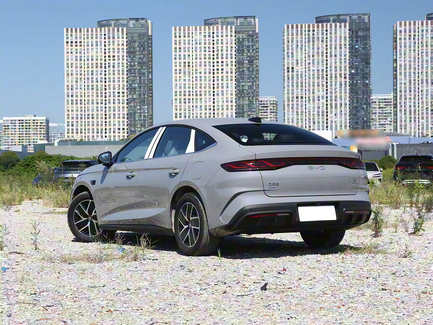 BYD QinL DM-i Rear Quarter - Fuel Efficient