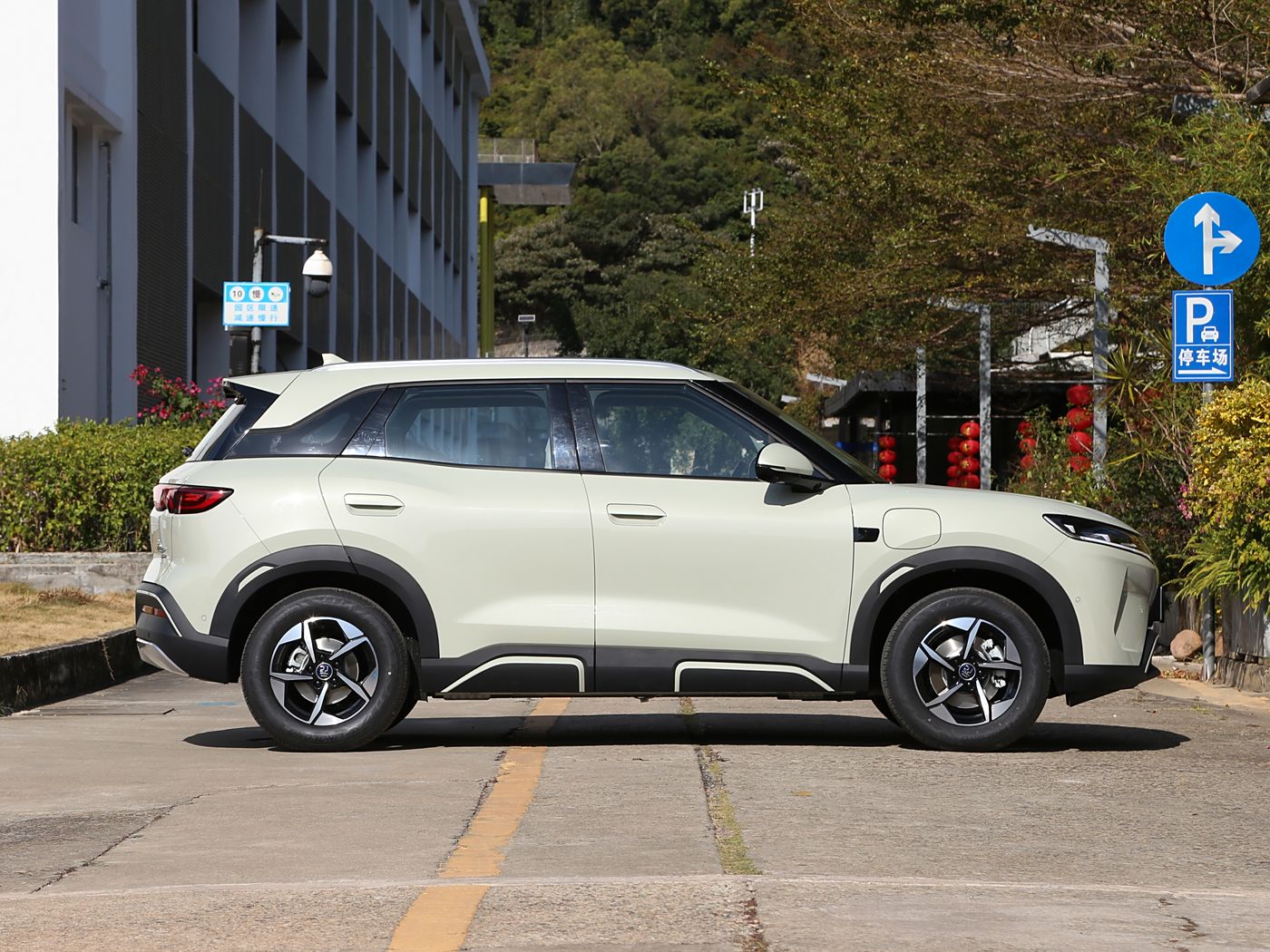 BYD Atto 2 Side Contour - Yuan Up EV Design