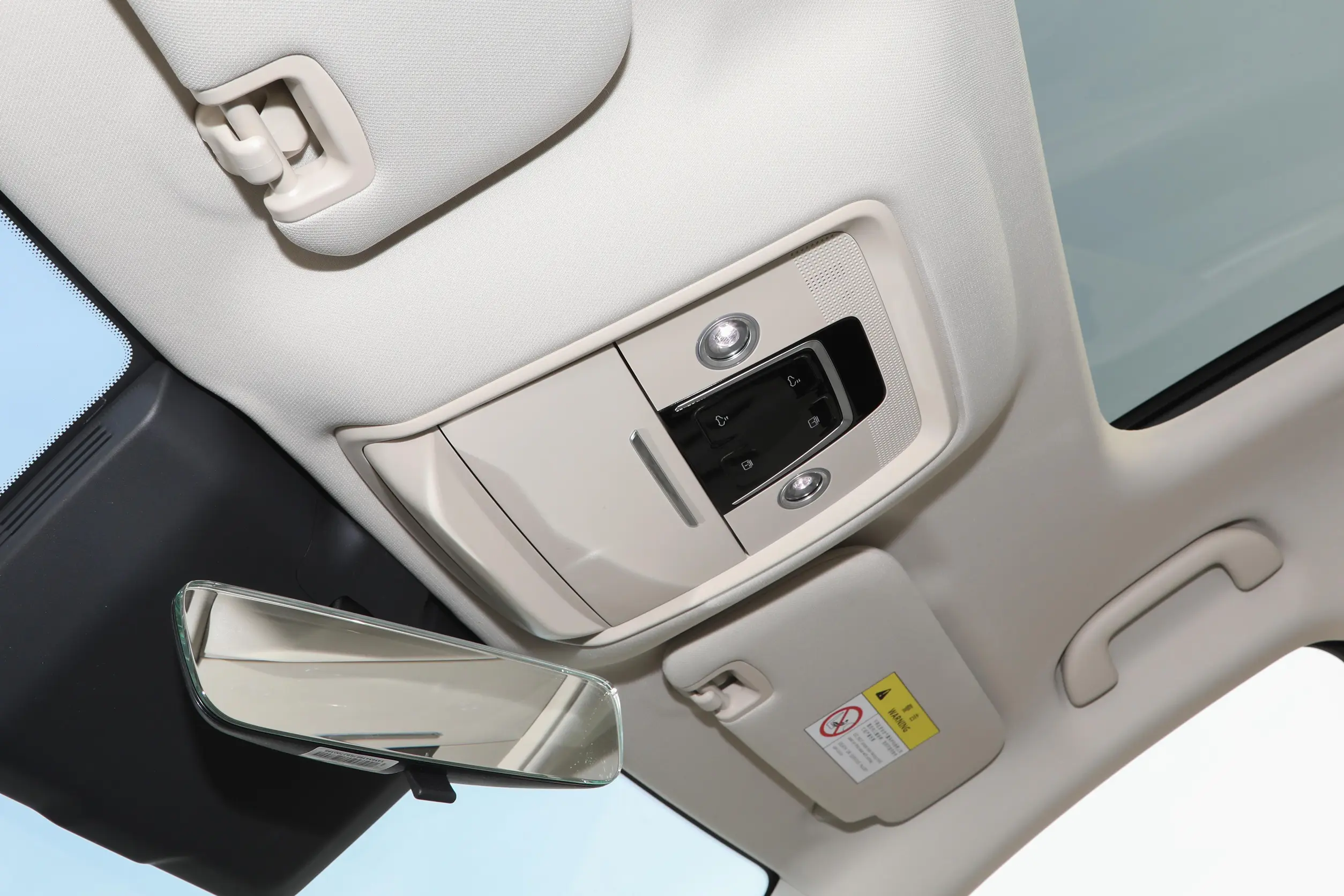 BYD QinL DM-i Rear Cabin - Spacious Sedan