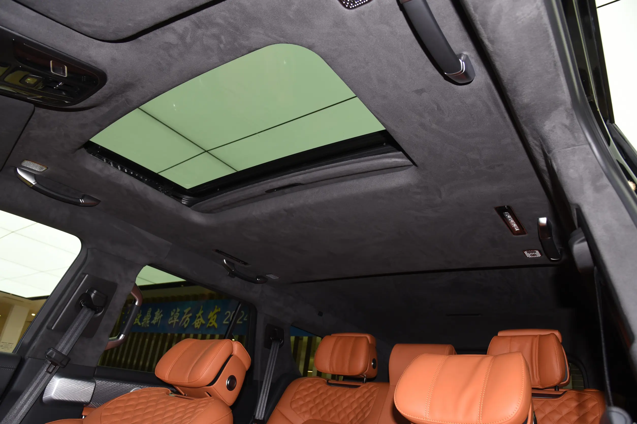 Tank 700 Cargo Space - Luxury SUV Practicality