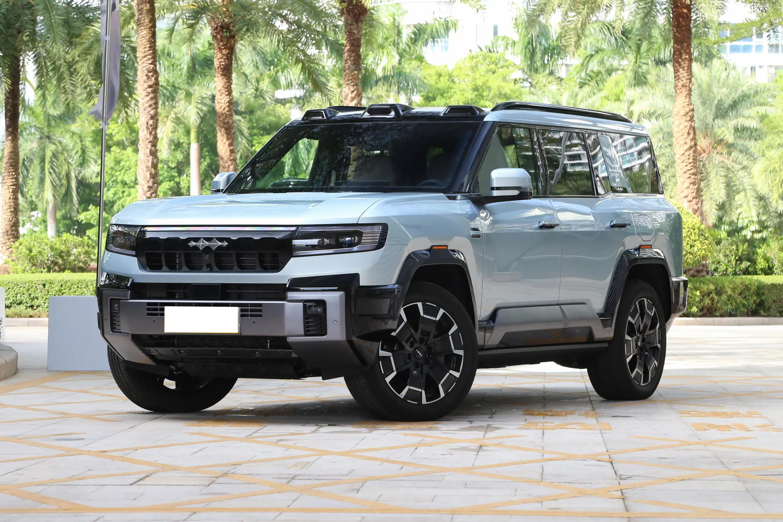 Formula Leopard 8 Front Grille - Luxury SUV Design