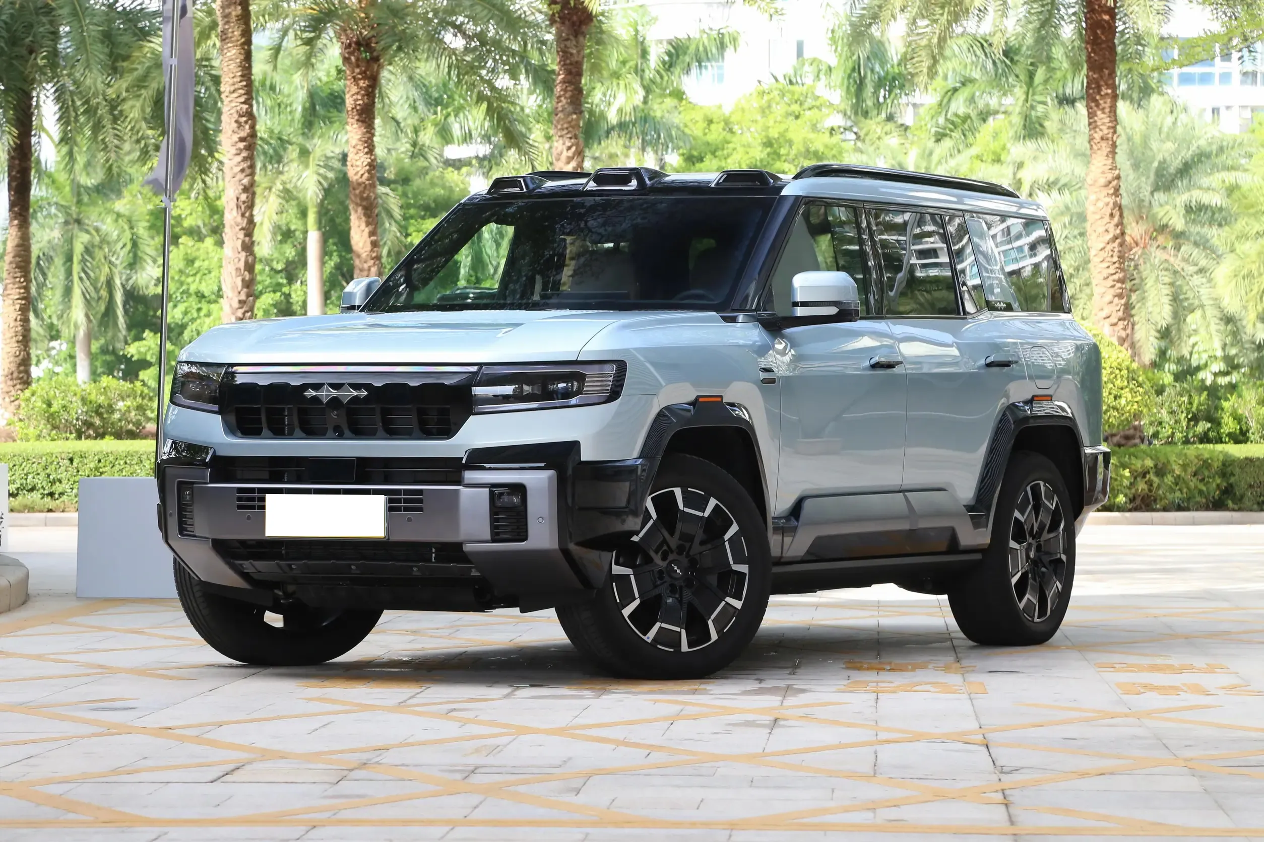 Formula Leopard 8 Front Grille - Luxury SUV Design