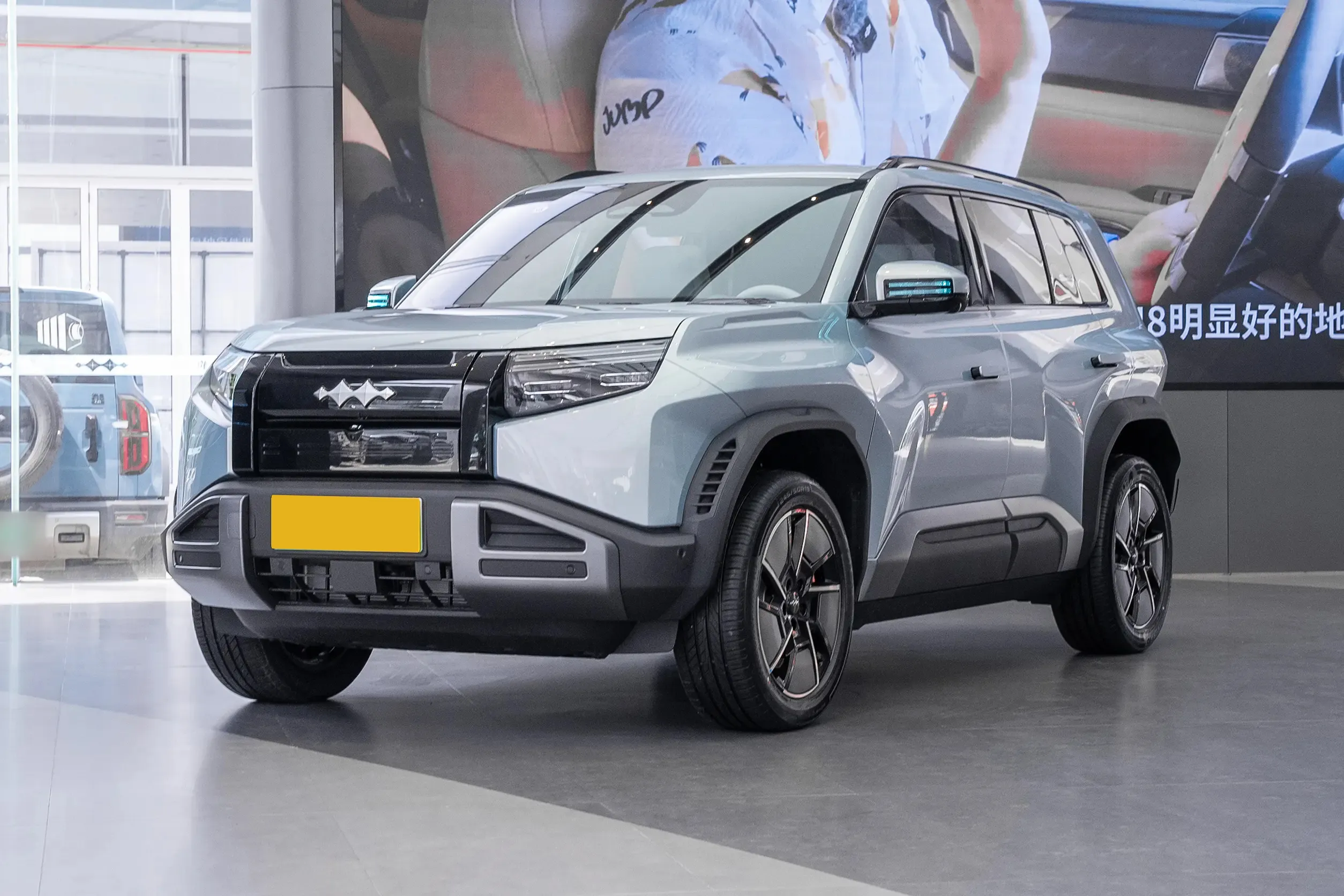 BYD Formula Leopard TAI3 sporty electric SUV side angle
