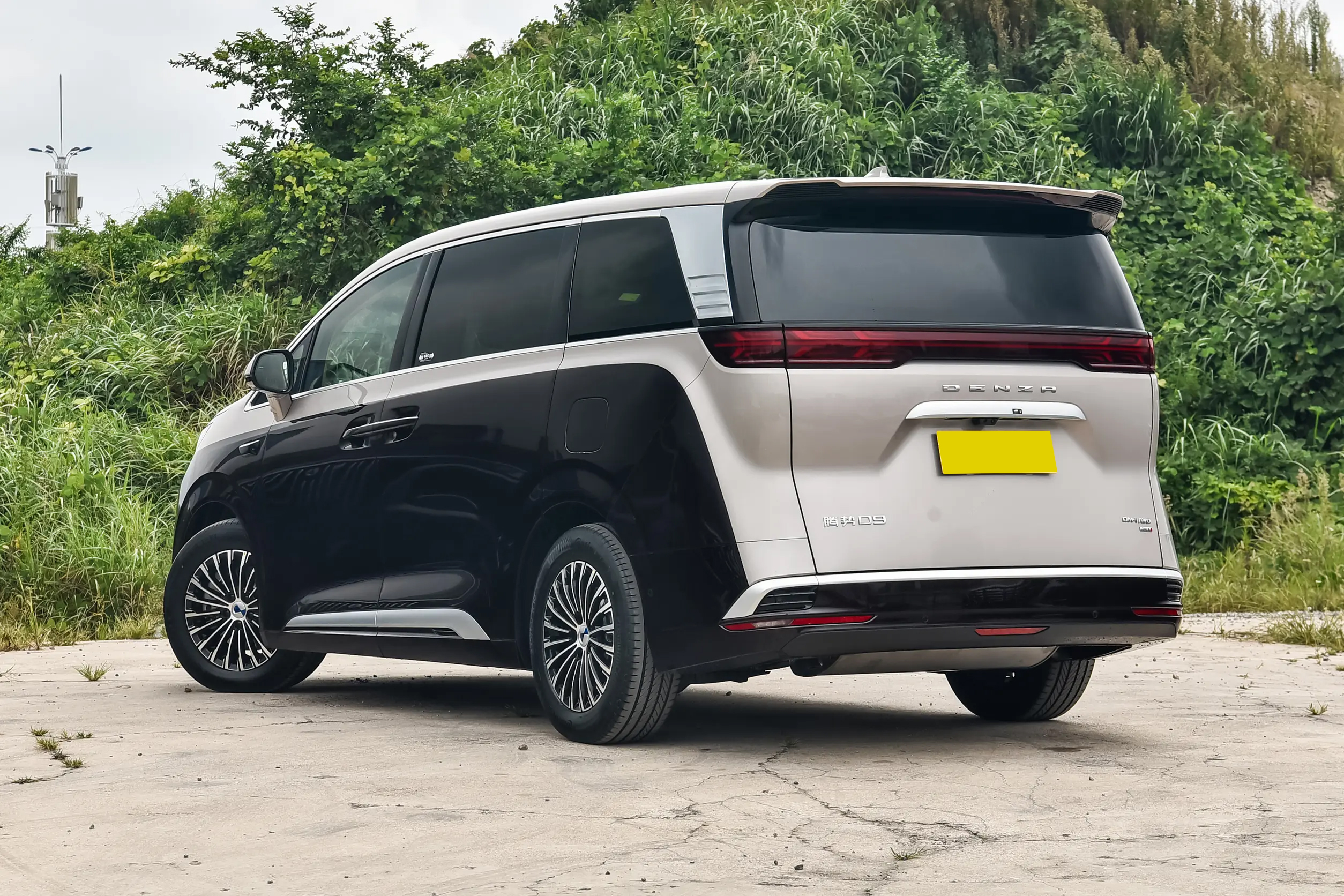 BYD Denza D9 DM-i Rear Quarter - PHEV MPV Stance