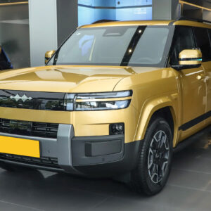 BYD Leopard Titanium 7 side-front angle