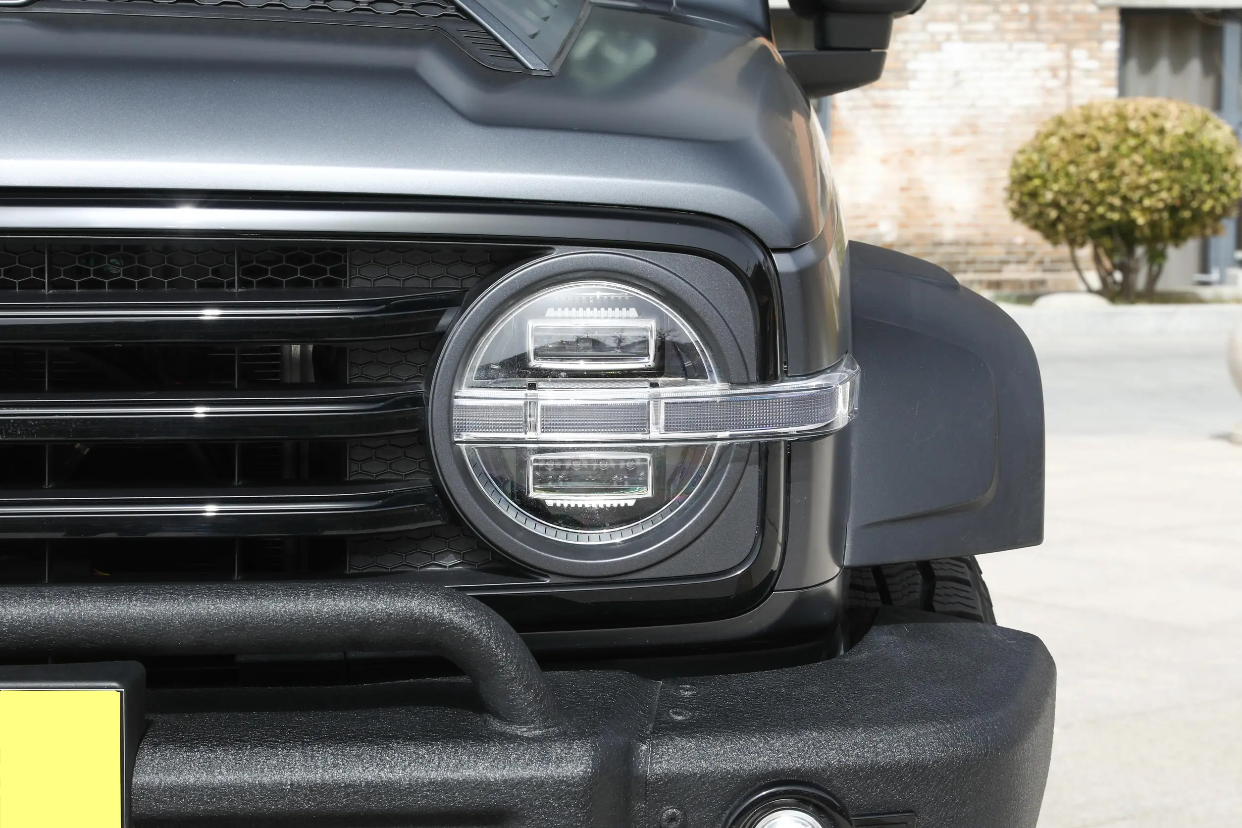 Tank 300 Headlights - Classic Round LED Design