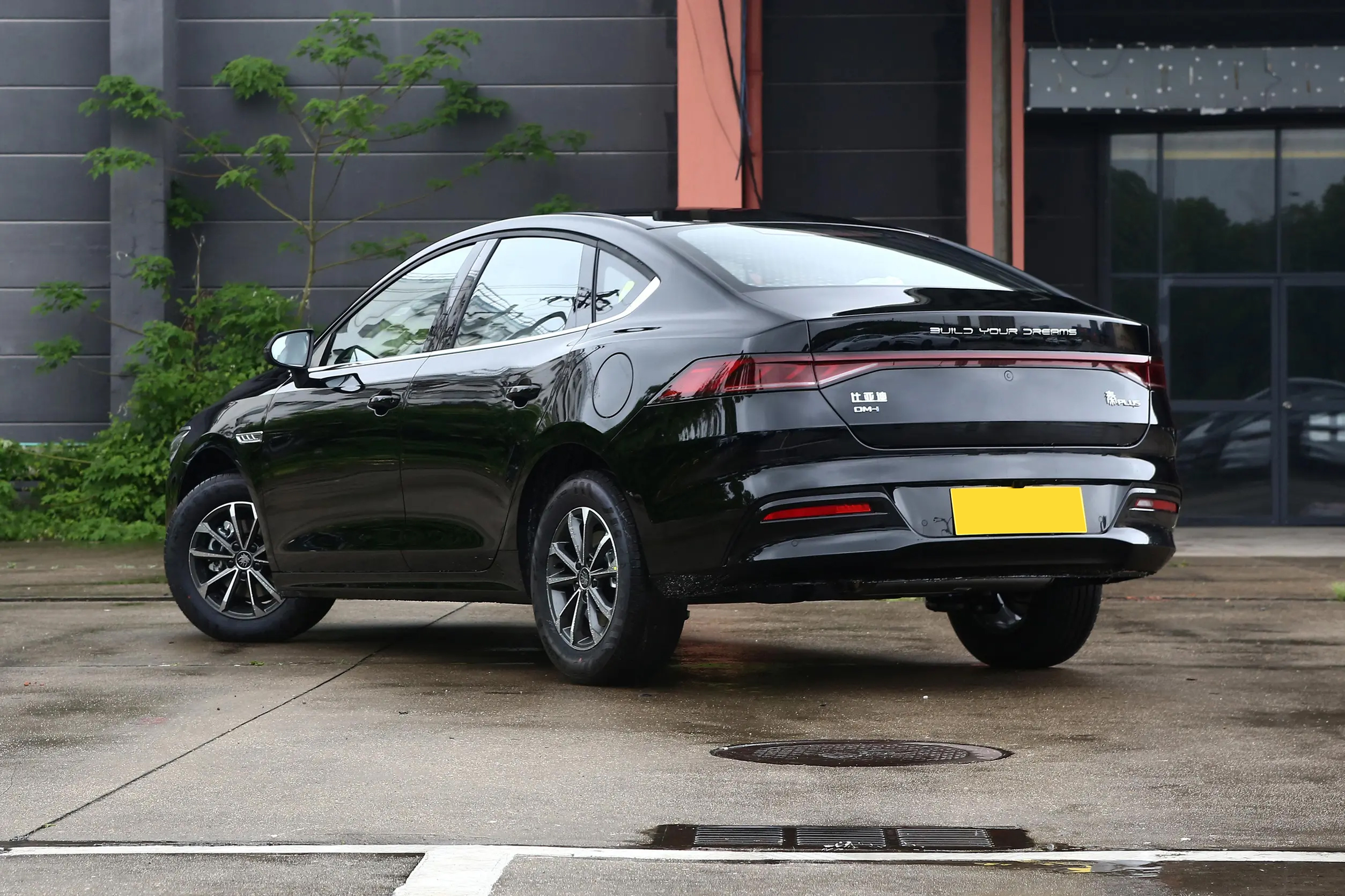 BYD QinPlus DM-i Side Profile - PHEV Sedan
