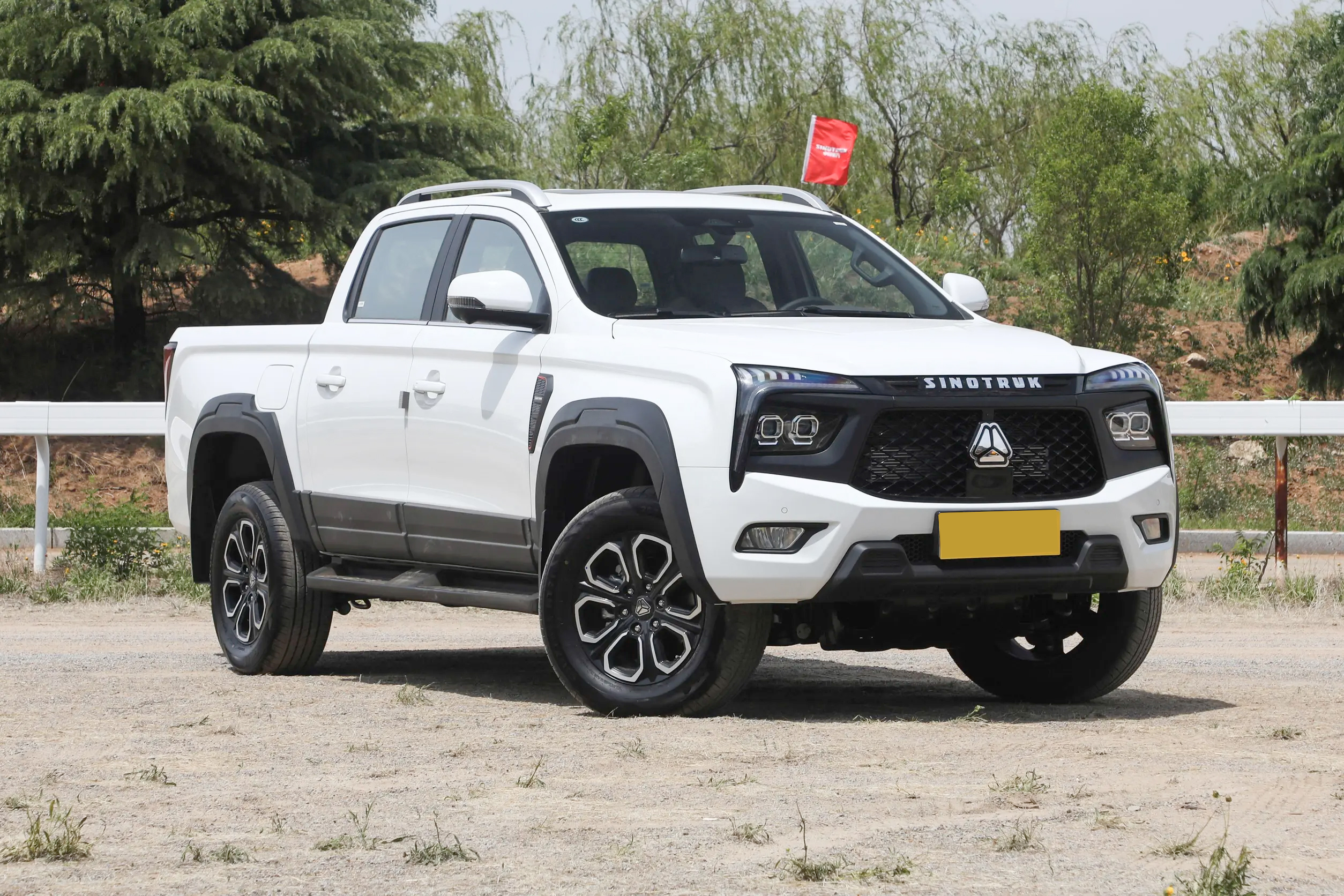 BOLDEN S9 Extended Cab View - Work Ready Truck