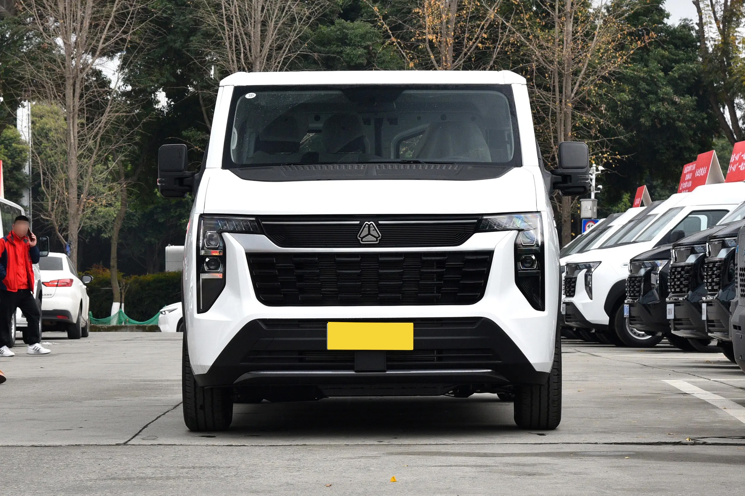 ONEGARD V SUV Front View - PHEV, EV & Fuel Vehicles Portfolio
