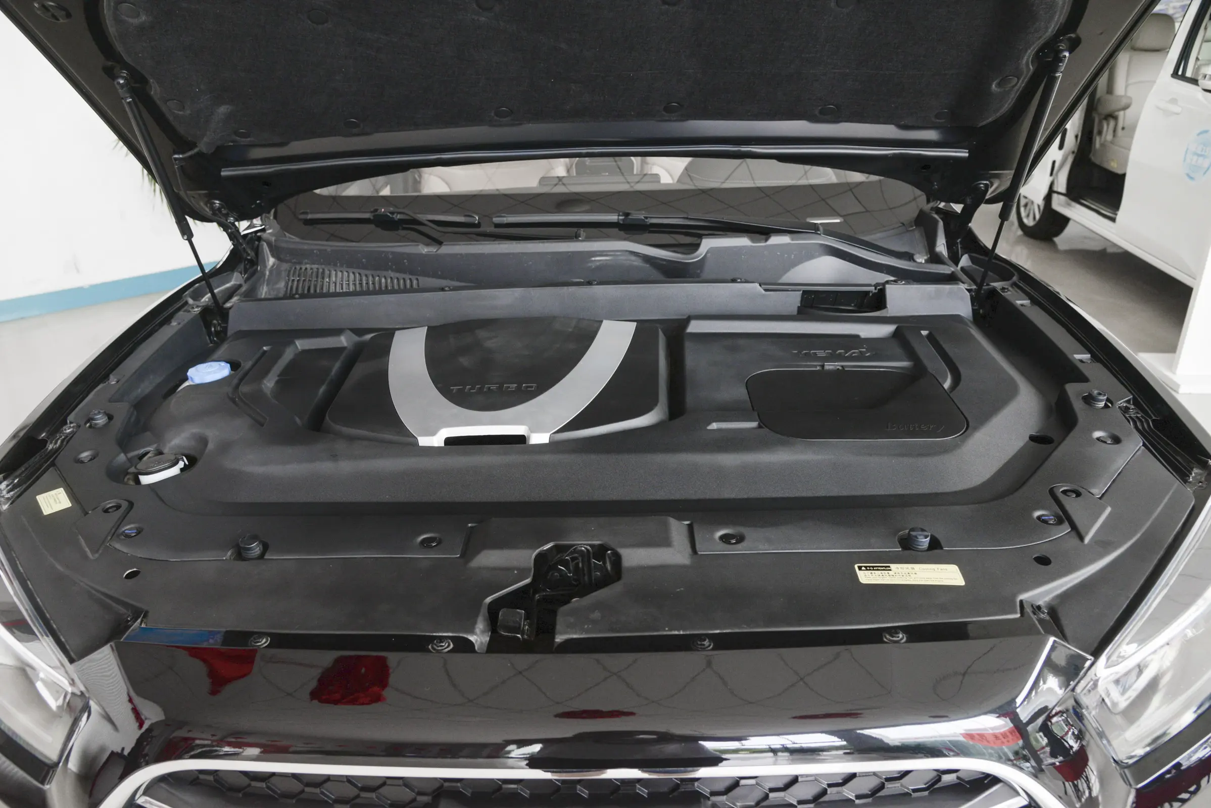 YEMA T80 Full Front View - BYD Fuel Vehicles Portfolio