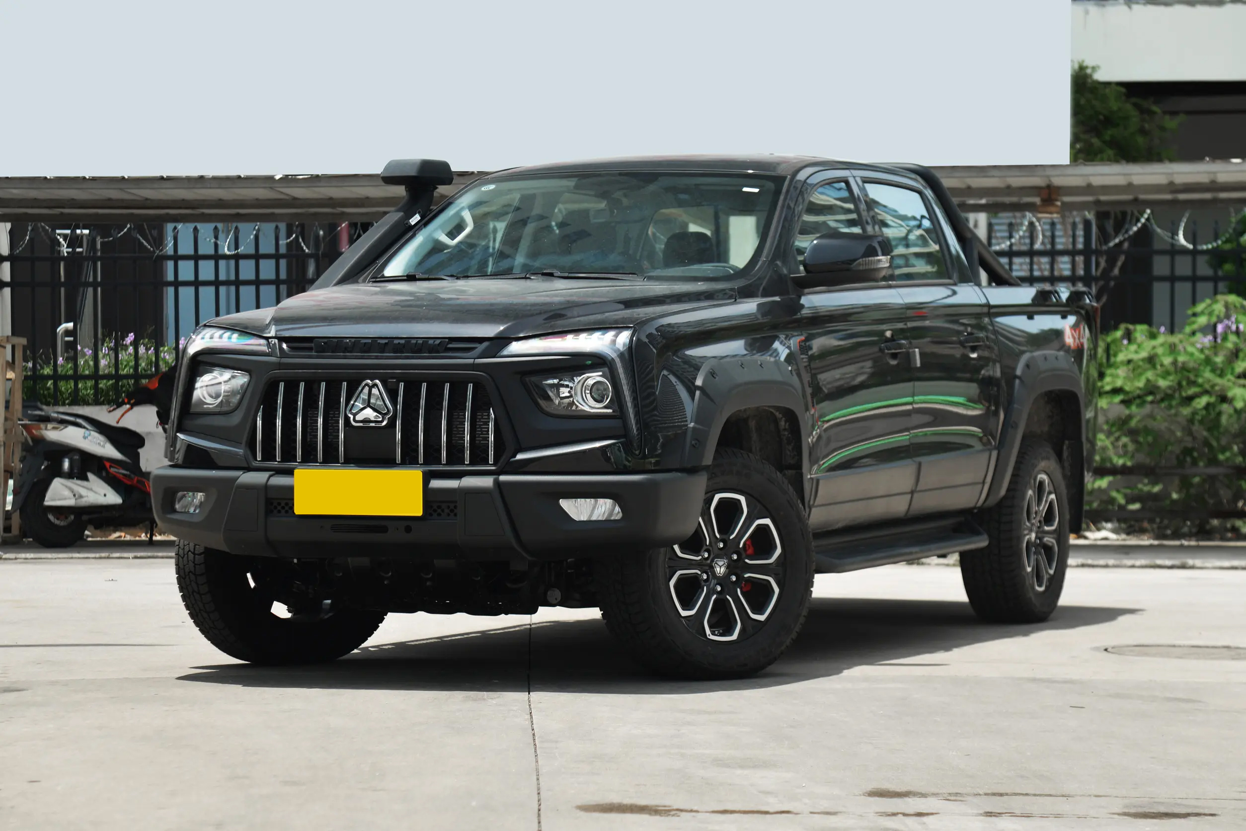 BOLDEN S6 Dynamic Side Contour - Sporty SUV Character