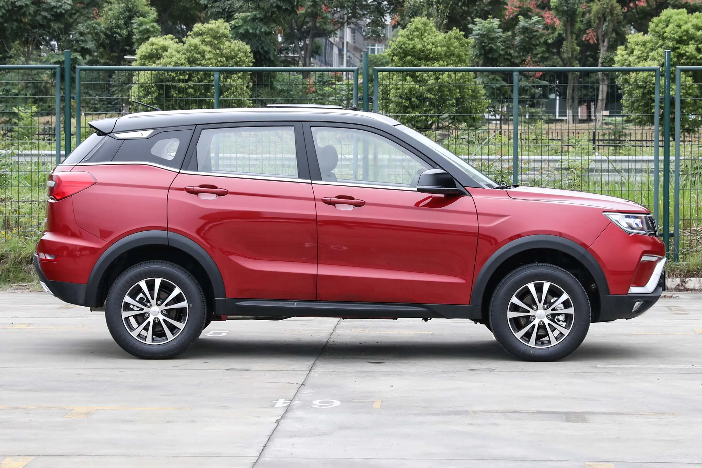 YEMA Bojun Side Profile - BYD Cars SUV Proportions