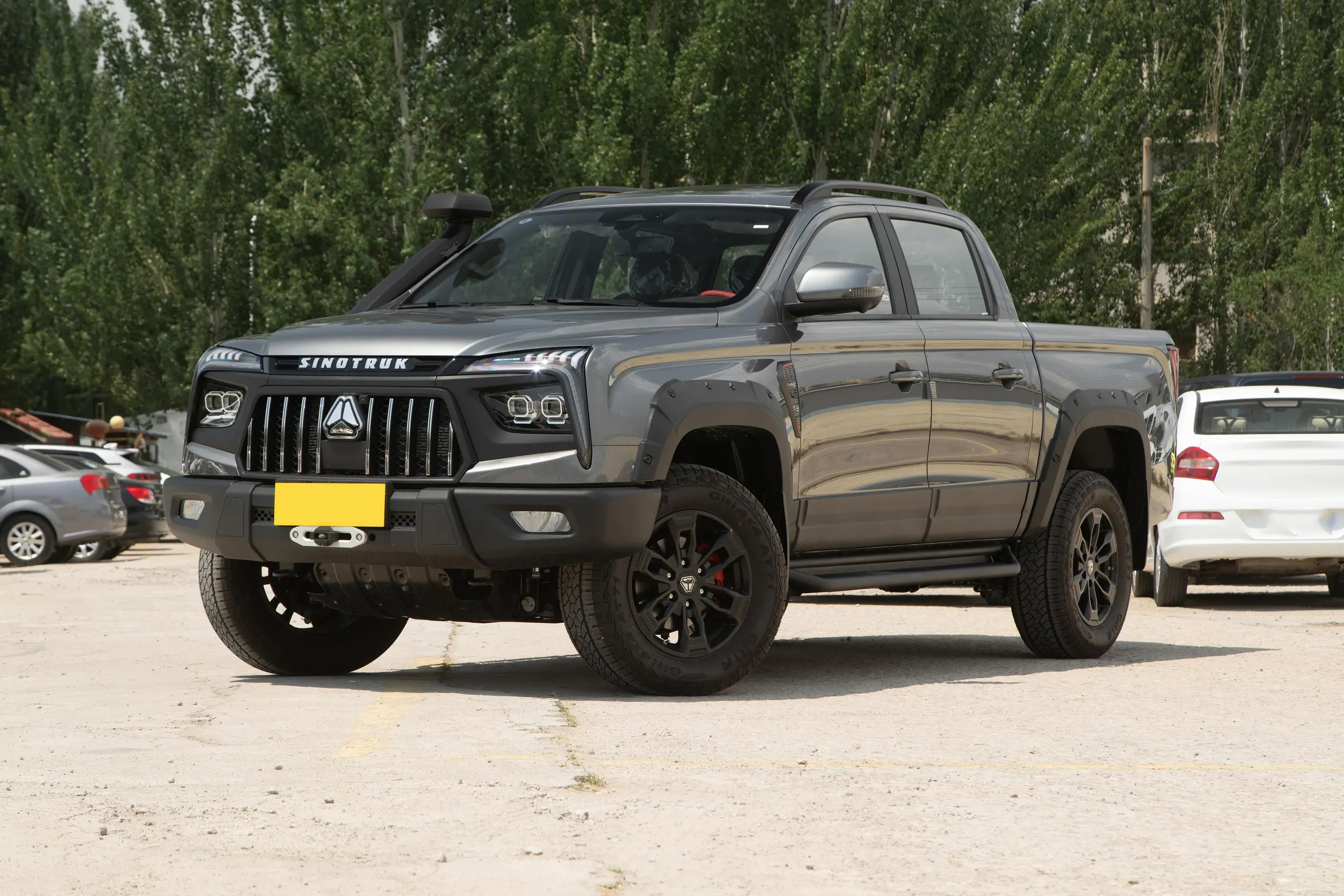 BOLDEN S7 Diesel Pickup Front Stance