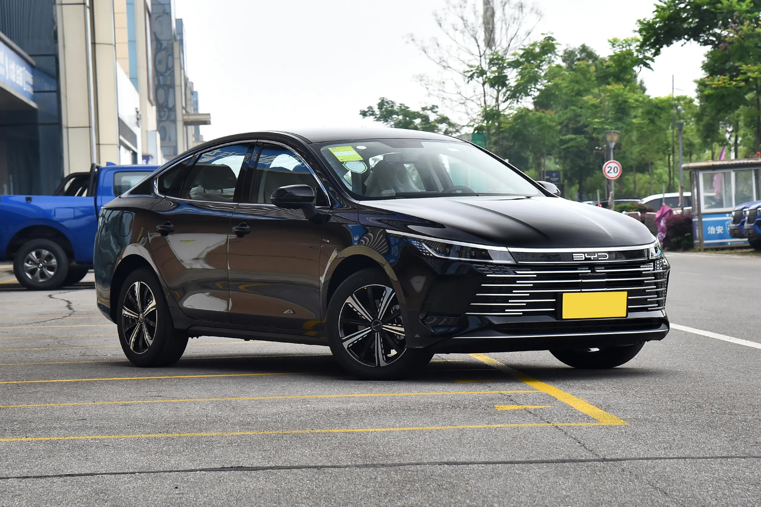 BYD Destroyer 05 Front Grille - PHEV Sedan Design