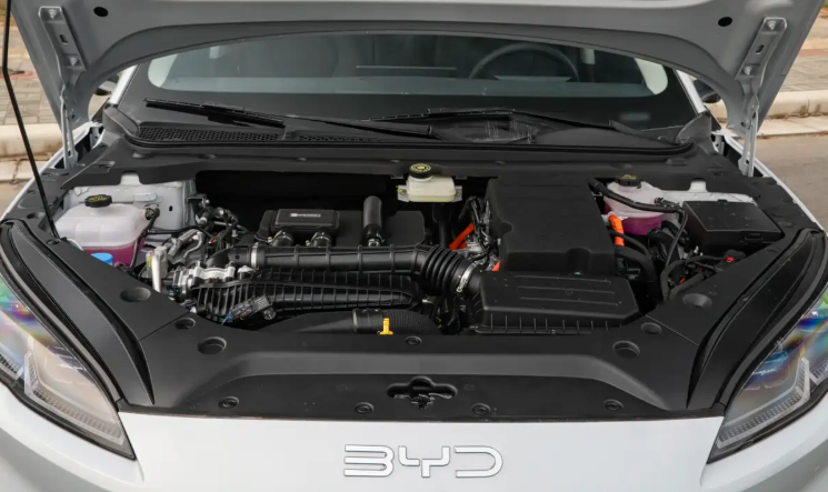 The structure under the front hood of byd Seal 06